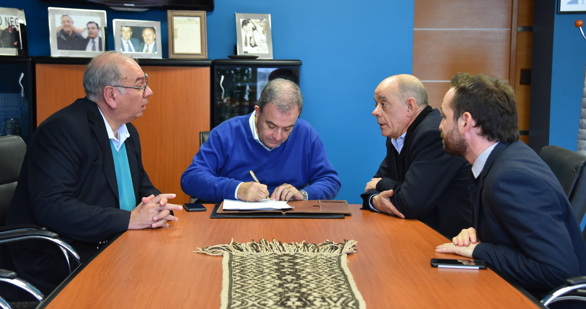 Legislatura y Concejo Deliberante de Viedma firman convenio de colaboración